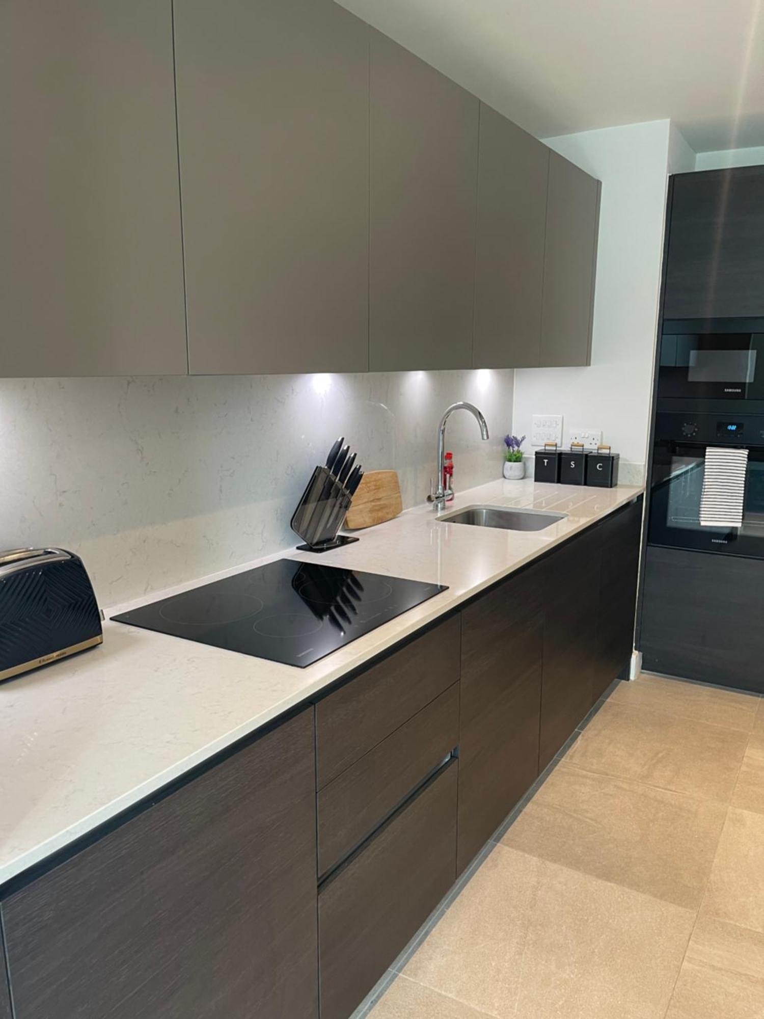 Modern 2 Bedroom City Centre Apartment W Balcony Manchester Exterior photo